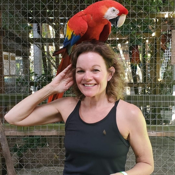 Meet your Posher, Debbie - Picture 1 of 1